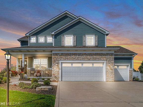 3rd image of 2554 Beauty Creek Dr