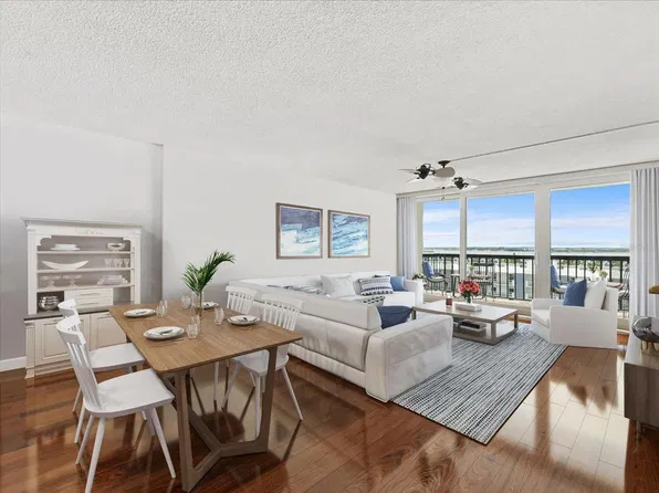 400 Island Way APT 811, Clearwater, FL 33767