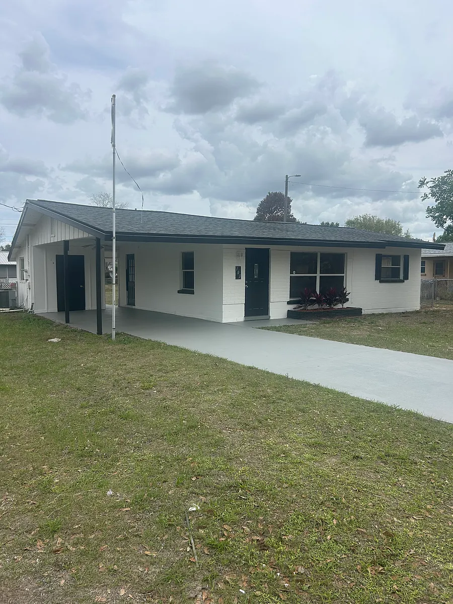 Building Photo - 103 Leona Dr
