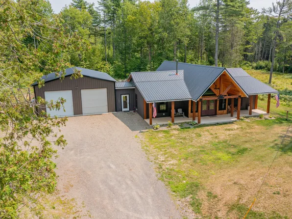 59 Black Road S, Searsport, ME 04974