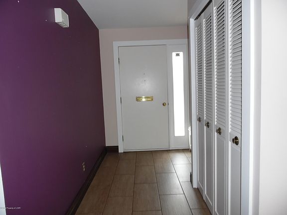 3rd image of 214 Sahara Dr
