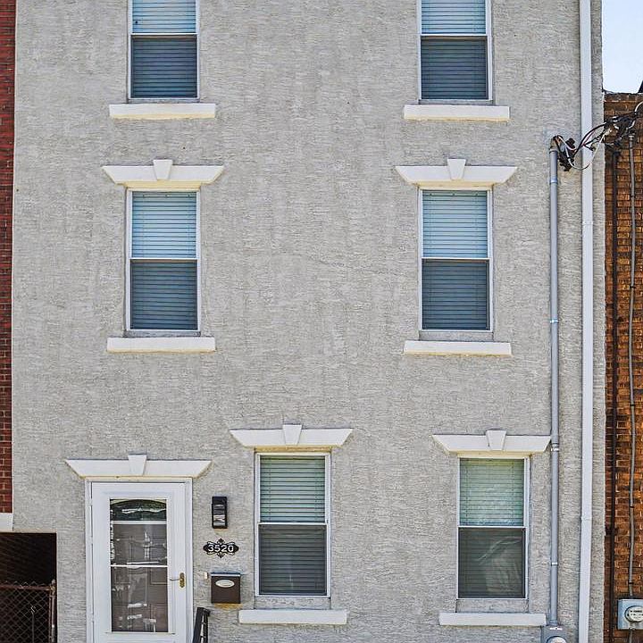 1st image of 3520 W Allegheny Ave