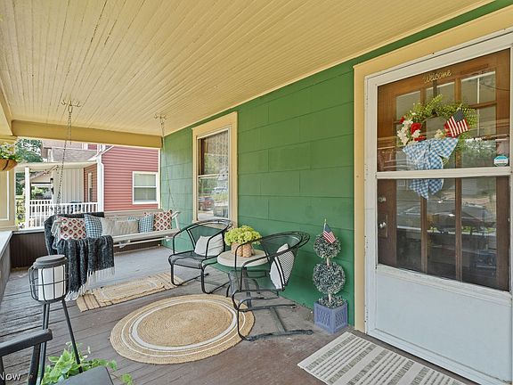 4th image of 64 Fairview Ave