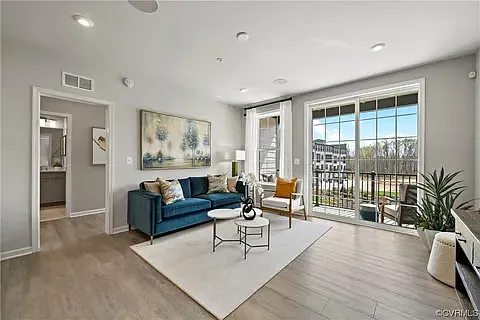 2 bed, 1573 sqft, $2,400 — Photo 2