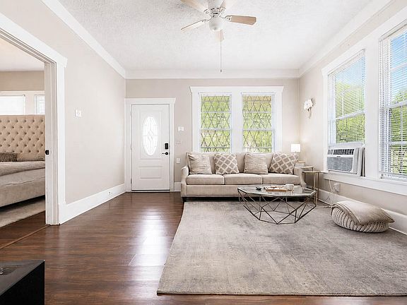 5th image of 4019 Garrow St