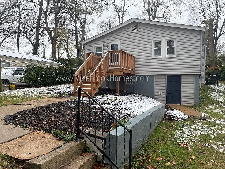 1st image of 2211 Huntington Ave