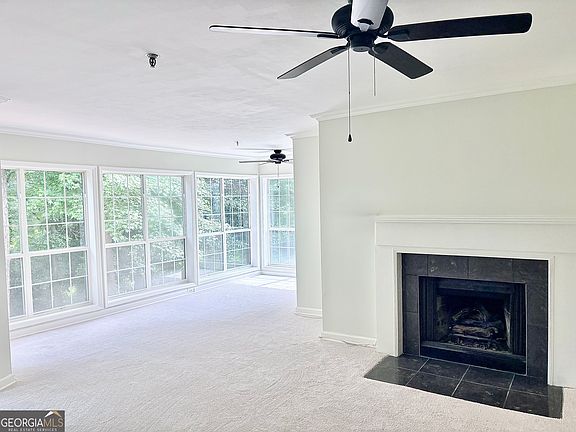 5th image of 1308 Riverview Dr SE
