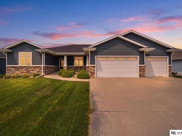 134 Maple St, Seward, NE 68434