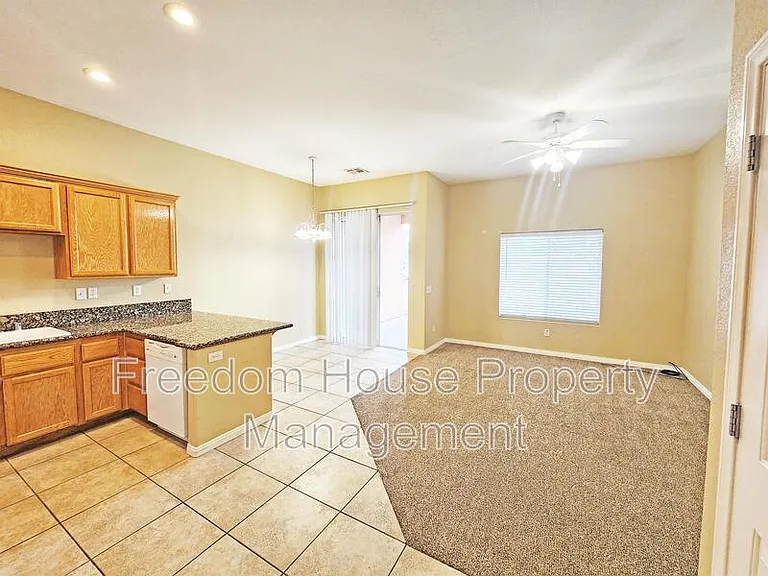 1421 Star Rd #2 — Photo 8