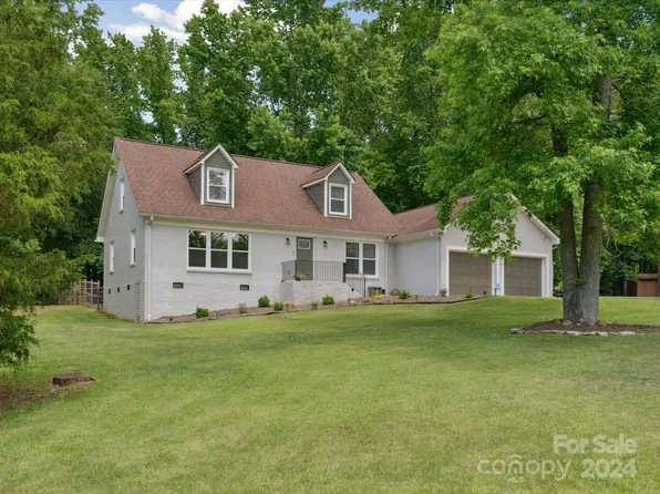 798 Pine Haven Cir, Clover, SC 29710