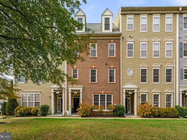 139 Chevy Chase St #139, Gaithersburg, MD 20878