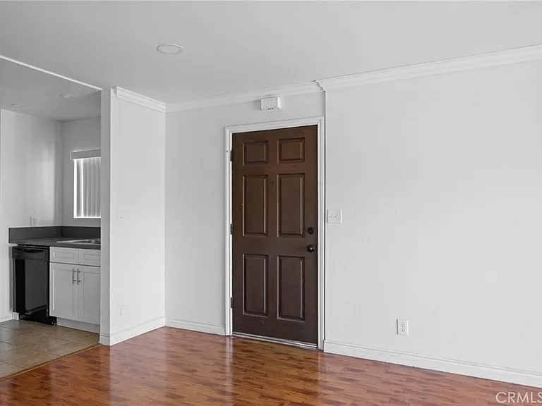 1364 E Garfield Ave #1 — Photo 3