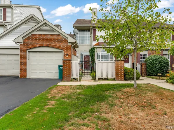 49523 Pointe Xing, Plymouth, MI 48170