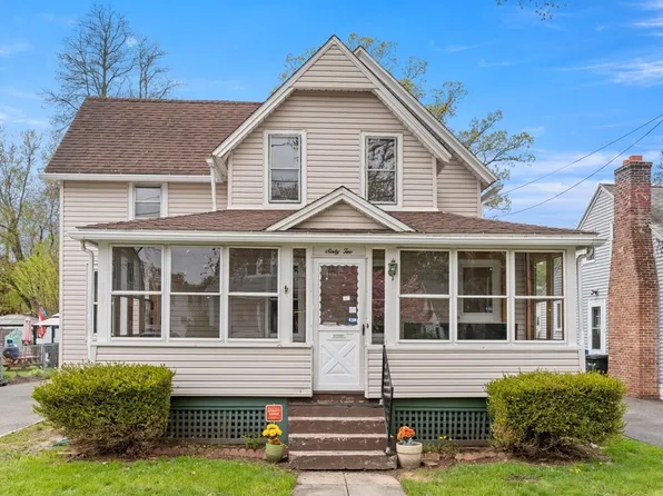 62 Eddy St, Springfield, MA 01104