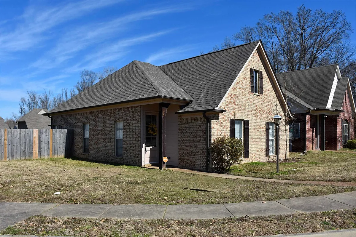 Building Photo - 7390 Brentridge Dr