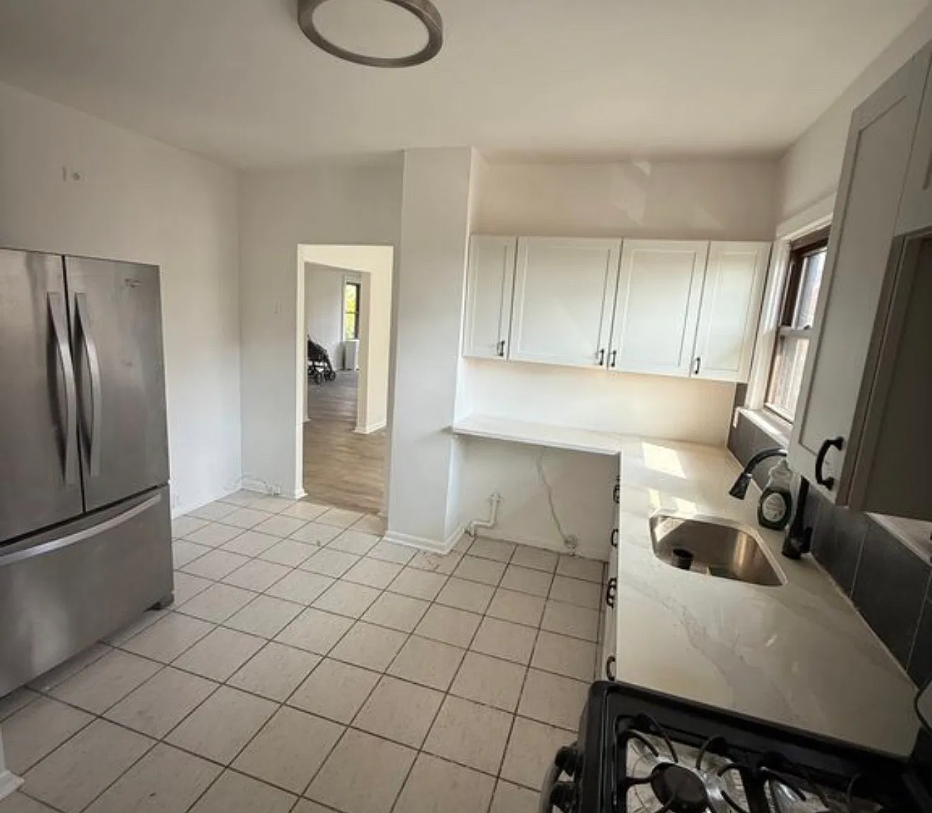 3 bed, 1168 sqft, $3,500 — Photo 2