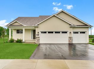 596 Emmy Ln, Hanover, MN 55341