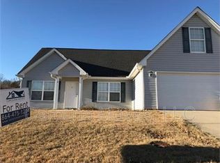 144 Lauren Wood Cir, Taylors, SC 29687