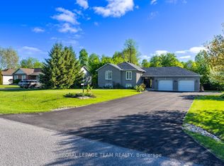 1517 Back Place Ave, Ottawa, ON K4P 1R3