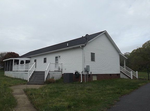 2nd image of 360 Laurel Forest Dr