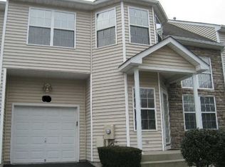 54 Tiffany Ct W, Nesconset, NY 11767