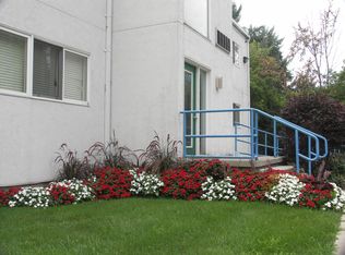 8242 Dixie Hwy APT B, Ira, MI 48023