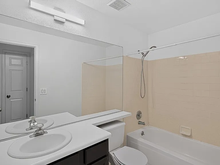 11422 W Parkhill Dr — Photo 13