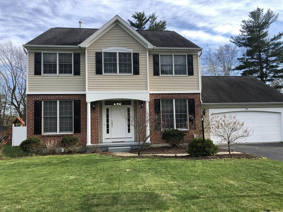 1st image of 43 Bayberry Dr