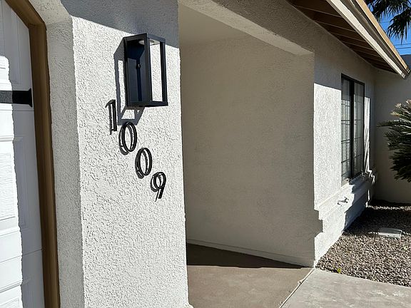 2nd image of 1009 Belcourt Cir
