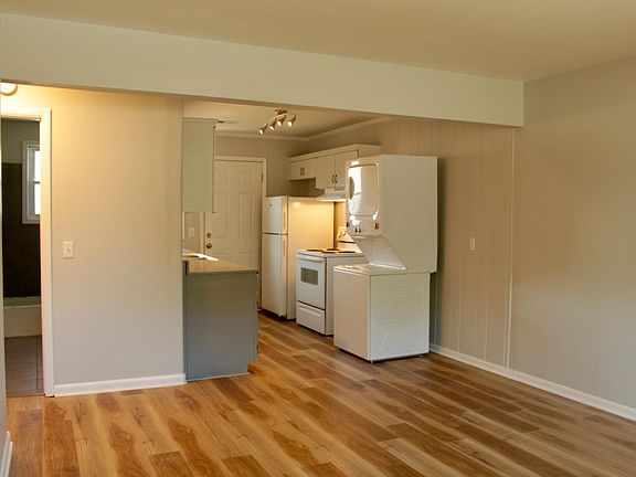 Open kitchen/living room desgn.