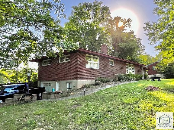 2nd image of 528 Hairston St