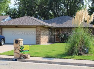 204 W 10th St, Edmond, OK 73003