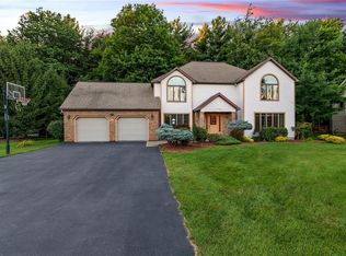 40 Ironwood Rd, New Hartford, NY 13413
