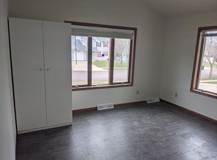 6797 Valiant Dr, Windsor, WI 53598