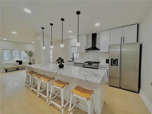 164 Francis Ave, Pawtucket, RI 02860