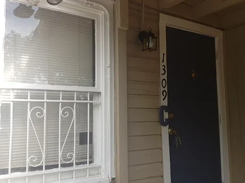 1309 W Lemon St Photo 1