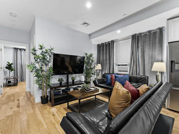 1011 Bennington St, Boston, MA