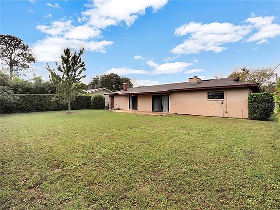2nd image of 512 Saint Dunstan Way