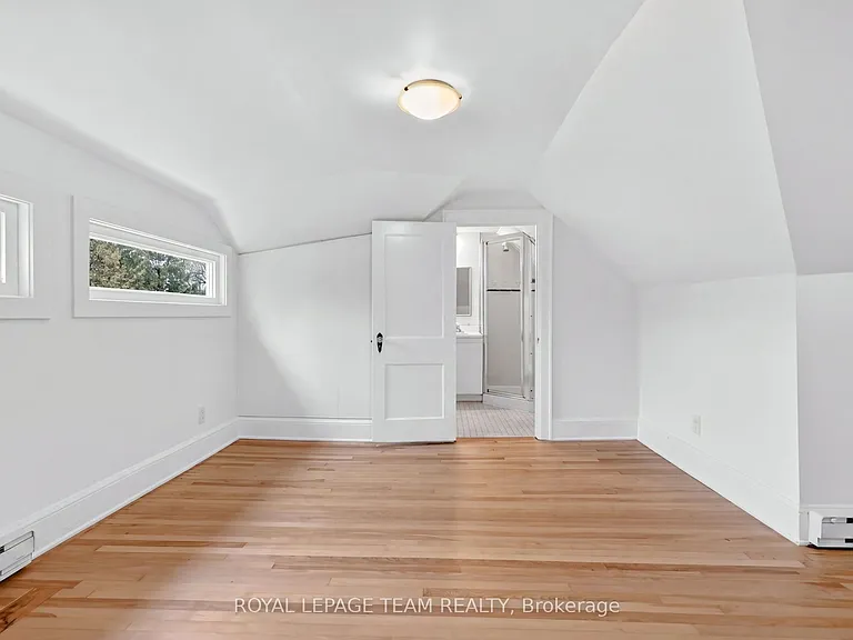 131 Acacia Ave — Photo 30