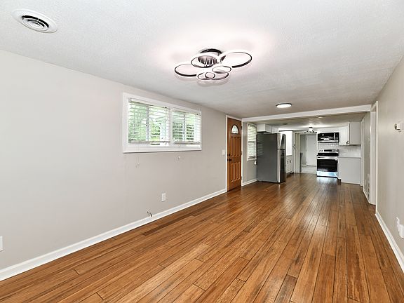 5th image of 3126 Newhart St