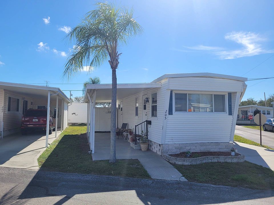 1st image of 2701 34th St N #205