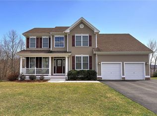 3 Hidden Meadow Rd, Seymour, CT 06483