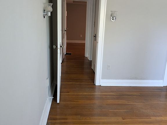 4th image of 4430 J C Nichols Pkwy #2