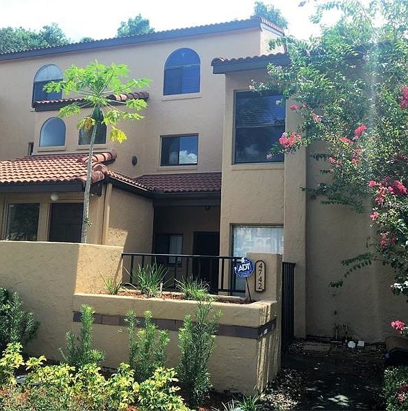 1st image of 4742 Capri Pl