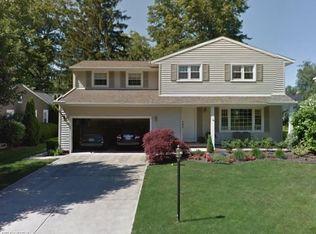 27110 Osborn Rd, Bay Village, OH 44140