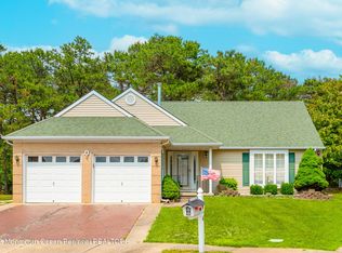 4 Ripley Ct, Toms River, NJ