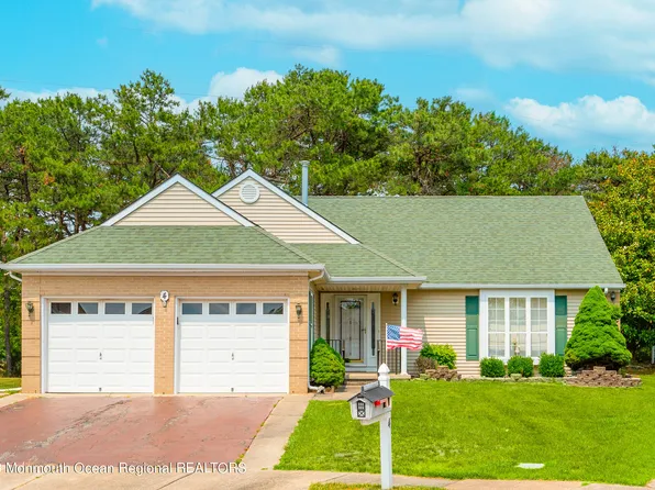 4 Ripley Court, Toms River, NJ 08757