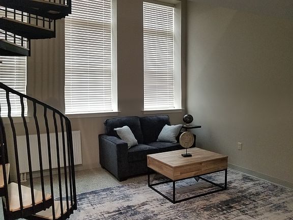 2nd image of 791 Main St #9