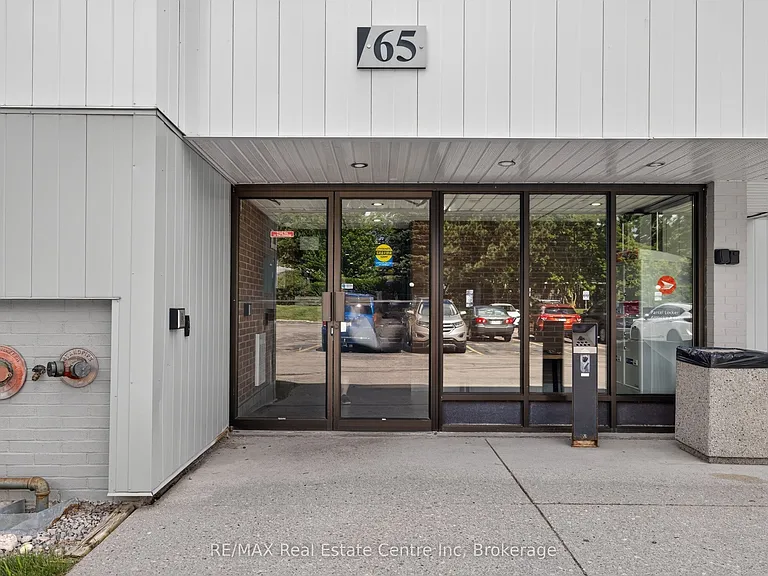 65 Silvercreek Pkwy N #401 — Photo 2