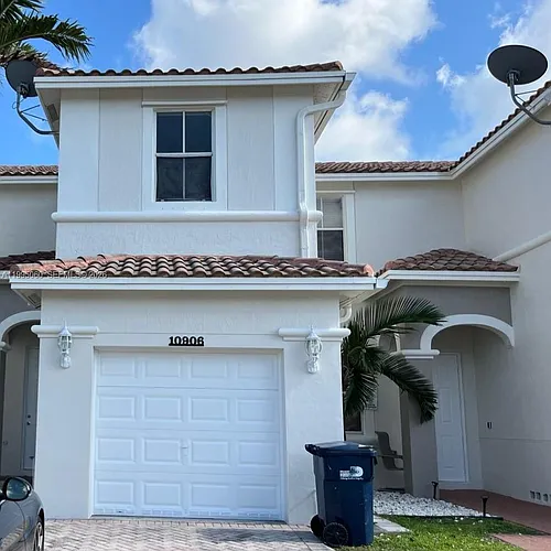 10906 SW 244th Ter Photo 1